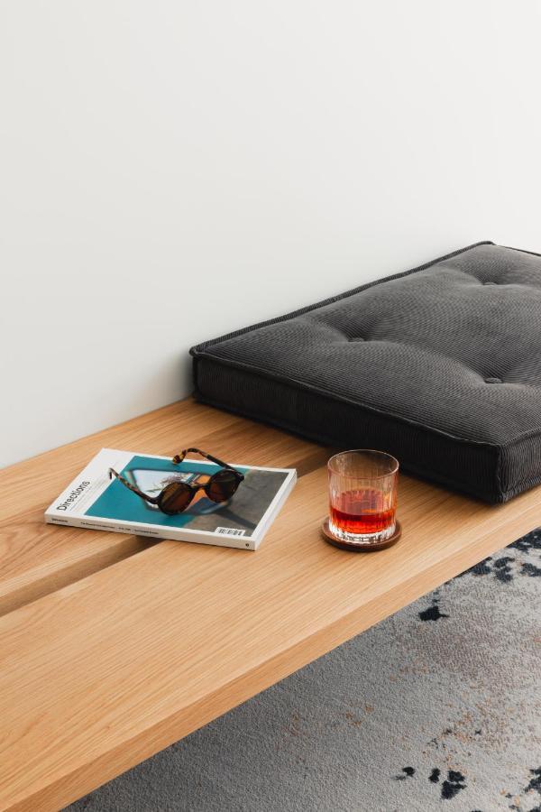 Ebb-Dunedin Exterior foto A futon